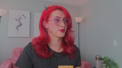 Juliana online show from February 20, 8:55 pm