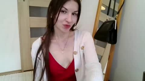 Julia online show from May 31, 4:17 pm