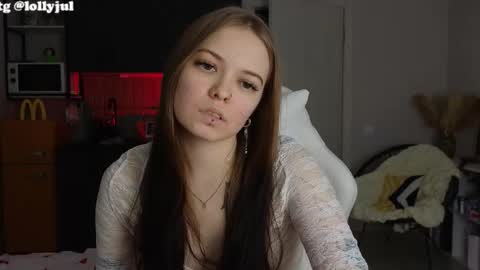 julidropp online show from October 8, 4:13 pm