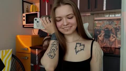 julidropp online show from February 10, 9:01 am