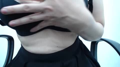 julie9x online show from March 26, 9:31 pm