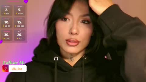 julie_turner_ online show from October 12, 11:25 am