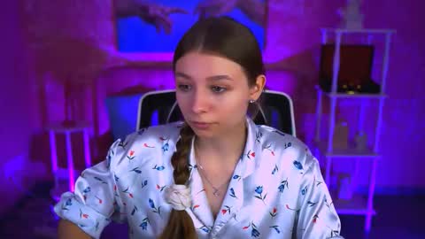 juliedaniel online show from September 22, 8:07 am