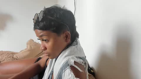 Juli online show from September 24, 7:09 pm