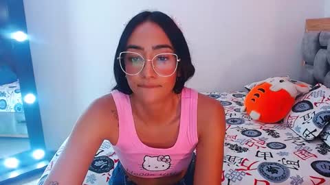 Snapshot of julieta_art1 chatting on October 11, 5:49 pm julieta art1 online show from October 11, 5:49 pm