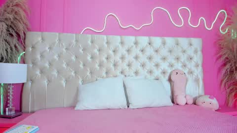 Julieta  online show from April 1, 12:06 pm