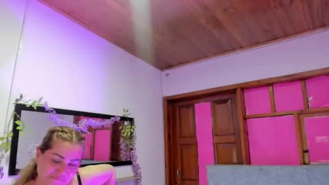 julieta_star69 online show from March 15, 12:59 am