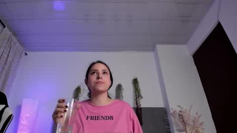 Julieta Snow online show from February 7, 8:01 pm