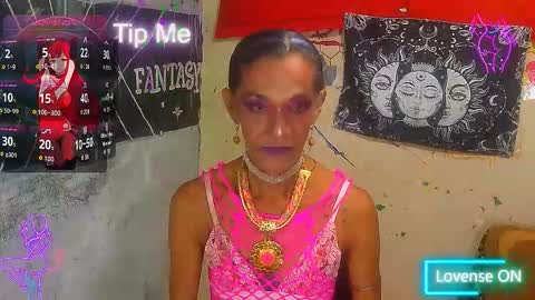 Julieth Wolf online show from October 30, 1:23 pm