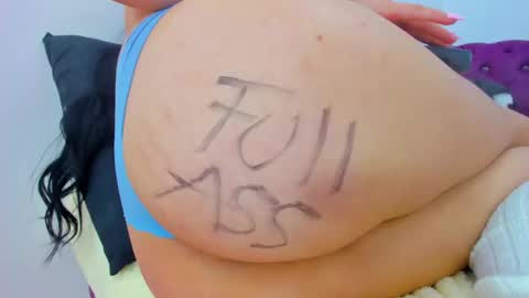 Snapshot of juliett_horny chatting on February 22, 12:29 pm juliett online show from February 22, 12:29 pm