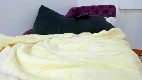 Snapshot of juliett_horny chatting on February 26, 6:48 pm juliett online show from February 26, 6:48 pm