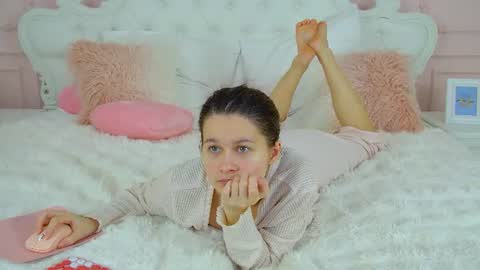 juliettatiffani online show from June 12, 5:06 am