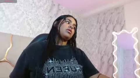 juliieta_tay online show from July 23, 2:53 am