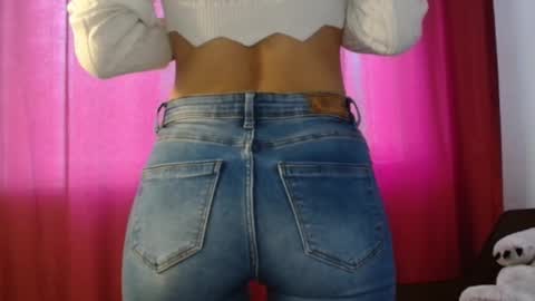 Snapshot of julyanarains chatting on January 30, 10:40 am Julyana online show from January 30, 10:40 am