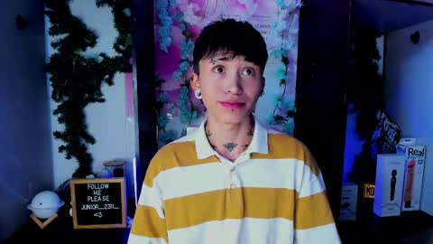 Snapshot of juniior0_0 chatting on March 1, 5:27 pm Junior online show from March 1, 5:27 pm