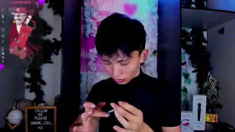 Snapshot of juniior0_0 chatting on February 21, 12:16 am Junior online show from February 21, 12:16 am