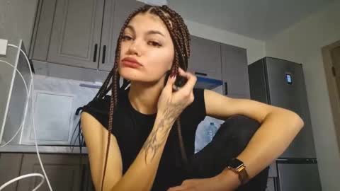 Ashley online show from November 23, 9:18 am