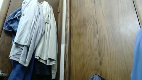 Snapshot of junk_yard_dog chatting on November 1, 1:32 pm Dave online show from November 1, 1:32 pm