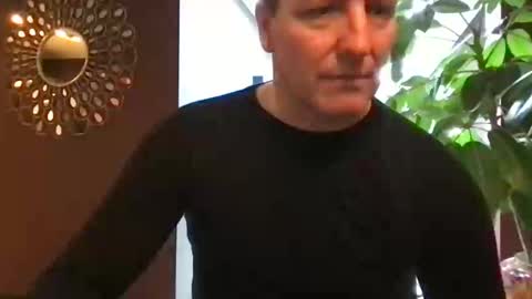 Steven online show from February 9, 2:29 pm