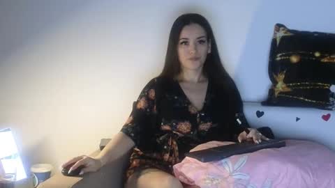 JustAnne online show from December 5, 12:32 am