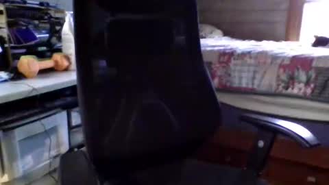 justforthefunofit918229 online show from April 17, 11:01 am