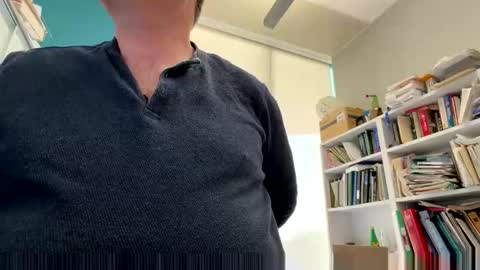 justfunguy221287 online show from April 7, 8:11 pm