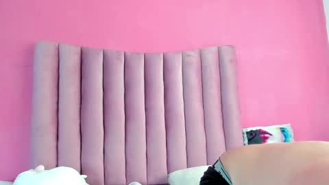 JUSTIN Y JAZMIN online show from February 5, 9:40 pm