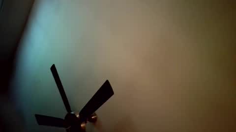 JustinNorthwood online show from April 25, 1:41 pm