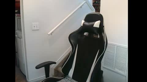 justintym69 online show from November 4, 9:16 pm