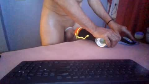 justintyme911128278 online show from July 27, 4:21 am