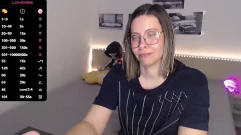 Julie online show from March 18, 5:46 am