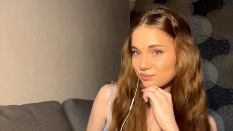 Melissa online show from March 14, 6:17 am