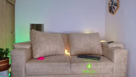 Kayli online show from April 16, 2:11 am