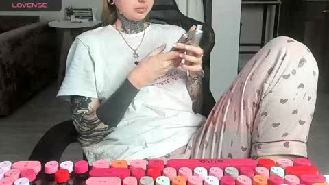 Alice online show from April 19, 4:35 am