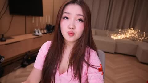 Amely online show from April 15, 5:22 am