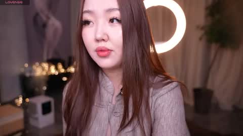 Amely online show from April 18, 3:52 am