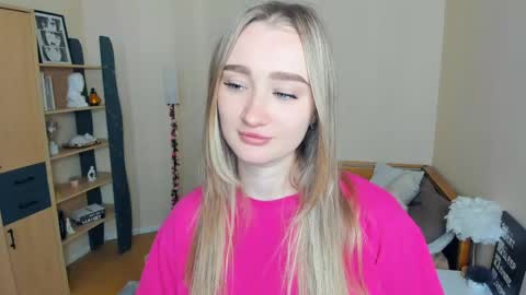 Alice online show from April 22, 8:32 am