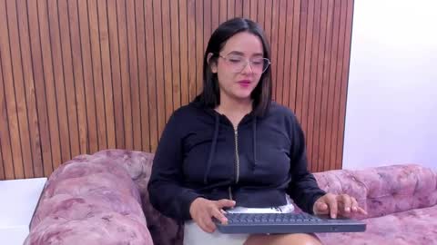 Kyelie online show from October 1, 8:41 pm