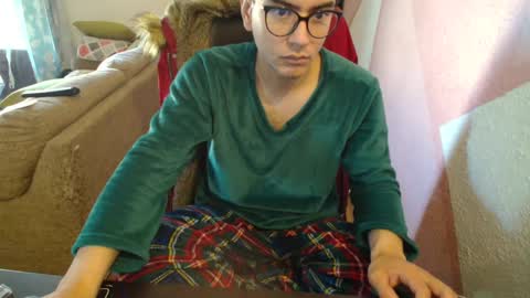 kael_art_d online show from February 26, 3:54 pm