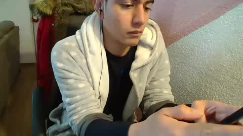 kael_art_d online show from December 16, 7:21 pm