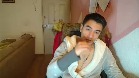 kael_art_d online show from December 10, 10:47 pm