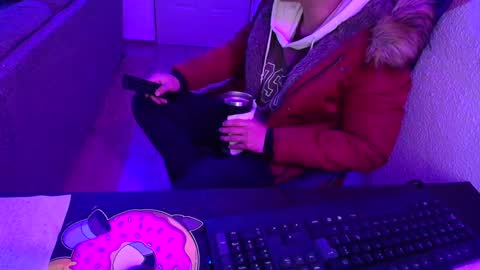 kael_art_d online show from December 25, 9:45 am