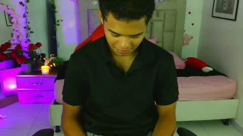 kael_fox online show from April 12, 6:45 pm