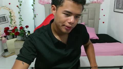 kael_fox online show from April 11, 6:23 pm