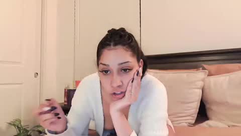 kaelagreen online show from October 19, 6:40 am