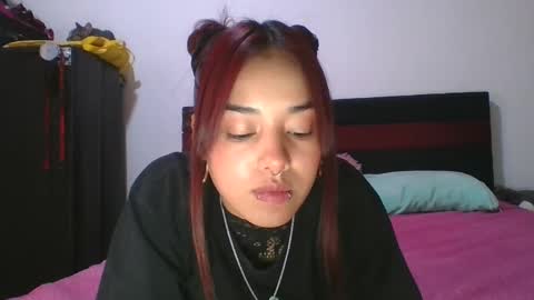 KAHELIINDEPENDENT MODEL online show from October 7, 8:27 pm