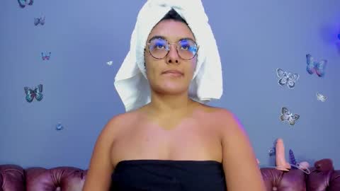 kaira_mosse_ online show from November 29, 11:29 am