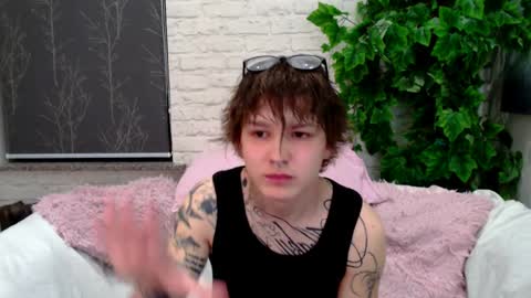 kaitonyan online show from April 6, 8:04 am