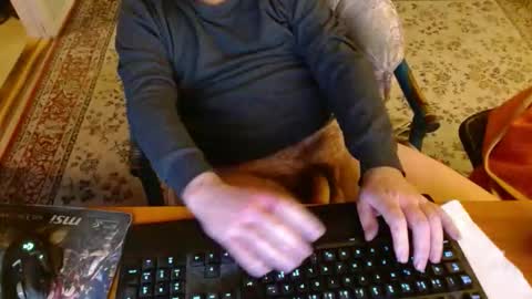 Leon online show from November 21, 4:27 pm