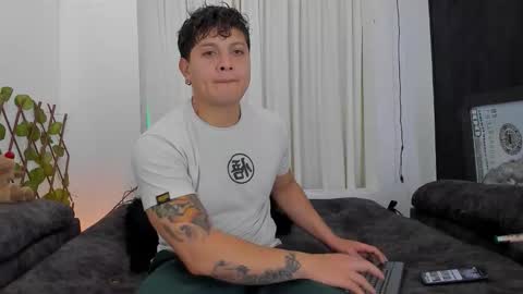 Snapshot of kaledd_musclee chatting on October 23, 8:21 pm Kaledd musclees room Master online show from October 23, 8:21 pm